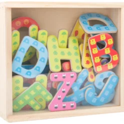 Lettres aimantées en bois pour enfant