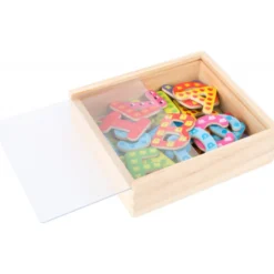 Lettres aimantées en bois pour enfant