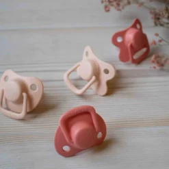 Lot 2 sucettes silicone anatomiques