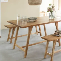 Lot table haute + 2 bancs en acacia
