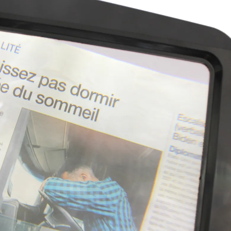 Loupe sur pied lumineuse x5 12 led grande surface 22,5 x 18 cm