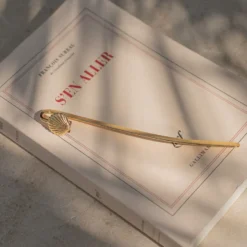 Marque-page doré – coquillage et or fin