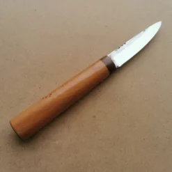 Naalien 77, le puukko en if