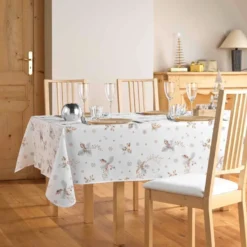 Nappe 150x240 antitache imprimé houx