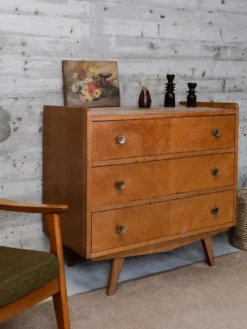 Olga, la commode en bois n°458
