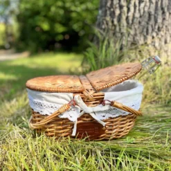 Panier en osier tissu dentelle lin