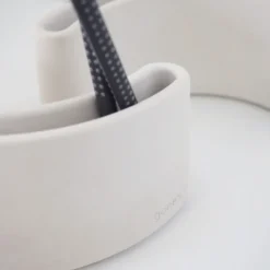 Parenthèse - pot à crayons béton