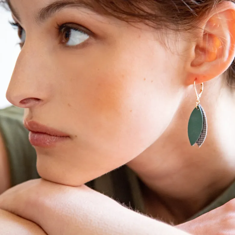 Pendantes mini petale vert de gris
