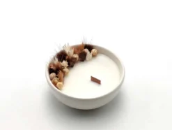 Petite bougie fleurs séchées marron glacé