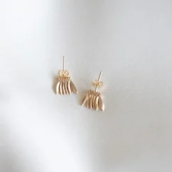 Petites boucles d'oreilles or pampilles