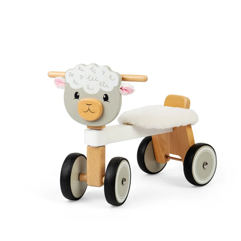 Promenade en bois sur mouton
