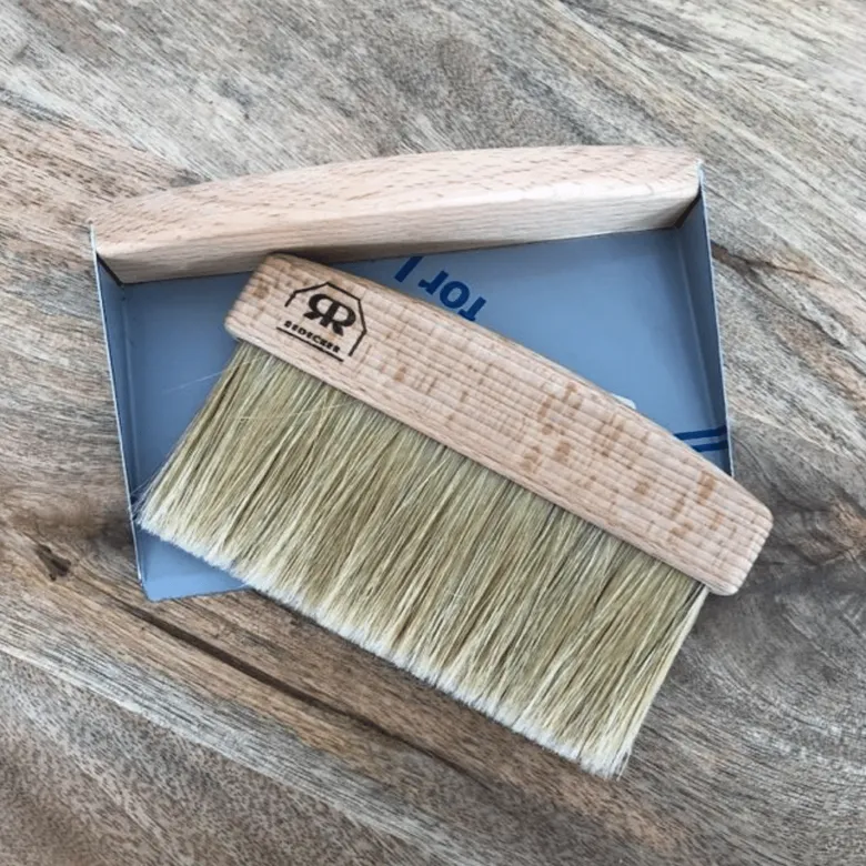 Ramasse miettes en bois de hêtre