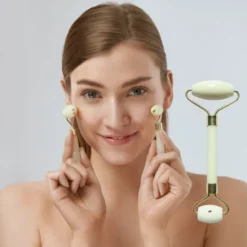 2 rouleaux masseurs visage jade blanc