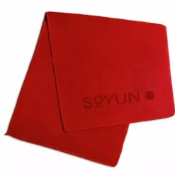 Serviette rouge démaquillage douceur