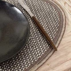 Set de table oval beija flor tribal effet tissage modèle scales