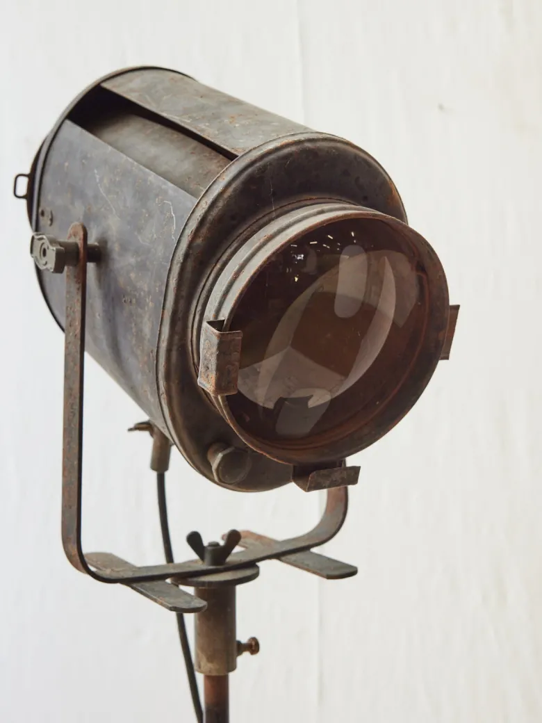 Spot de cinéma ancien cremer n°348