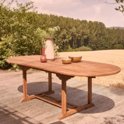 Table de jardin ovale teck huilé 8/10pe