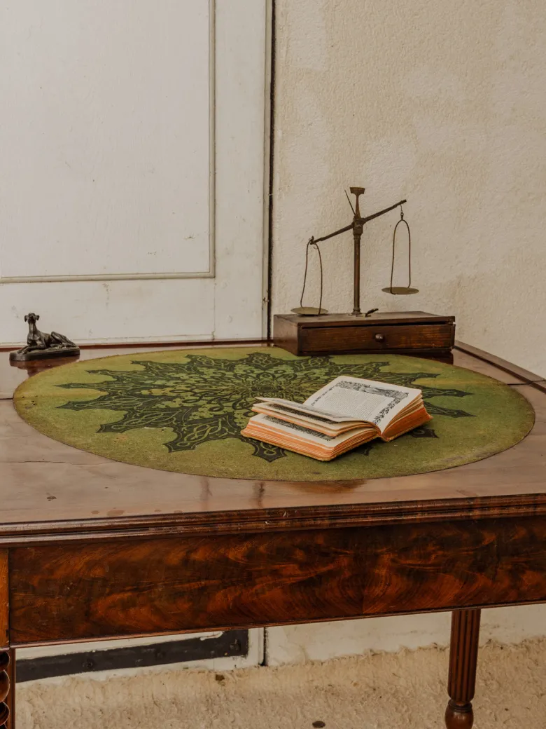 Table de jeu en acajou n°849