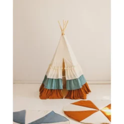 Tente tipi cirque avec volants et tapis