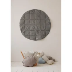 Tente tipi pompoms gris avec tapis