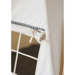 Tente tipi pompoms gris avec tapis
