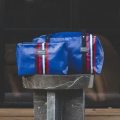 Trousse de toilette cirée andrea bleu