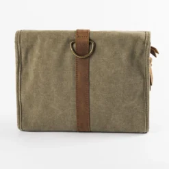 Trousse toilette à suspendre verte