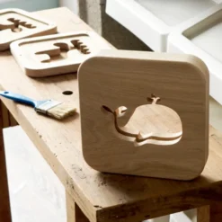 Veilleuse baleine en bois